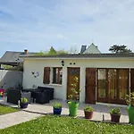 Maison Confortable à Avec Jardin Privé Сasa de vacaciones Ver-sur-Mer
