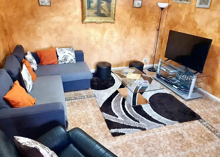 Maison Confortable A Avec Jardin Prive