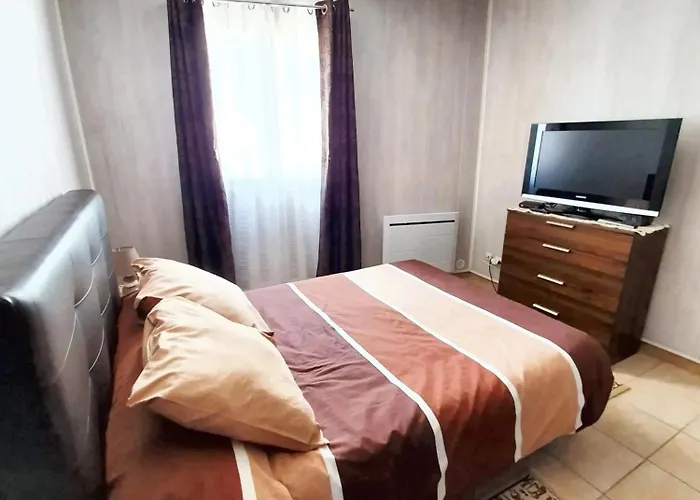 Prázdninový dům Maison Confortable A Avec Jardin Prive