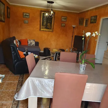 Holiday home Maison Confortable A Avec Jardin Prive *