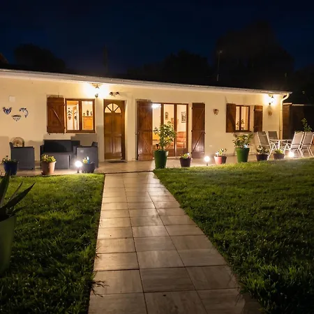 Maison Confortable à Avec Jardin Privé Ver-sur-Mer