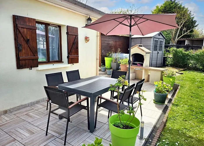 Maison Confortable A Avec Jardin Prive 펜션 *